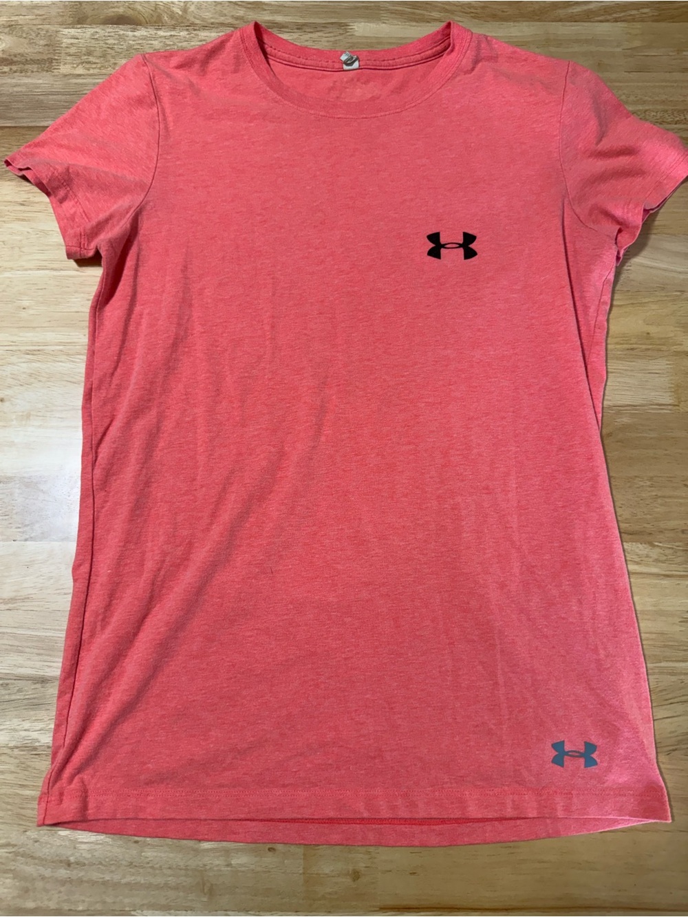 Under Armour Women’s Pink HeatGear Athletic T-Shirt Size Small Short Sleeve